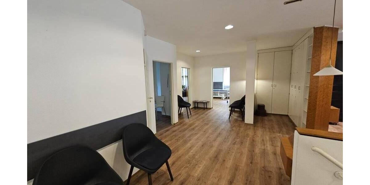 Gewerbeobjekt Erlangen Erlangen-Ost - 6 Zimmer, 249 m&sup2;, 3.750&euro; | Angebot:25734627