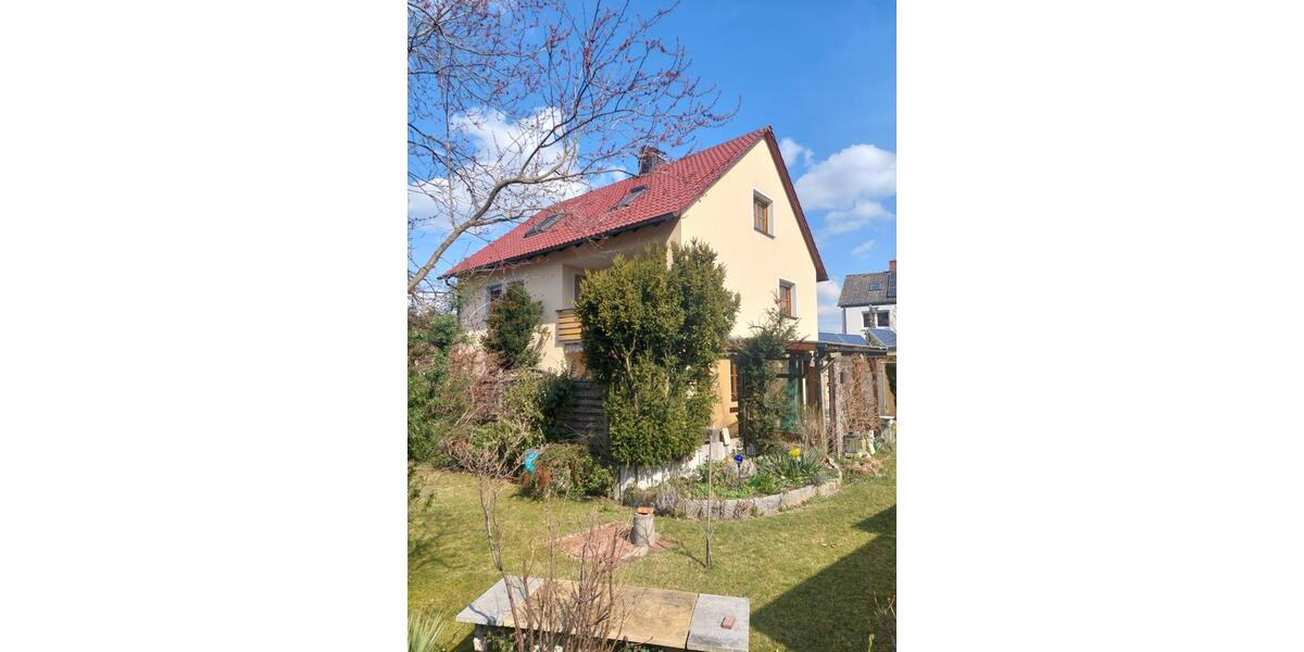 Einfamilienhaus Roth - 7 Zimmer, 180 m&sup2;, 650.000&euro; | Angebot:25862141