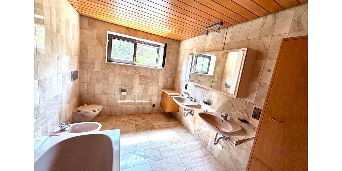 Einfamilienhaus Höchstadt an der Aisch - 7.5 Zimmer, 203 m&sup2;, 690.000&euro; | Angebot:27142979
