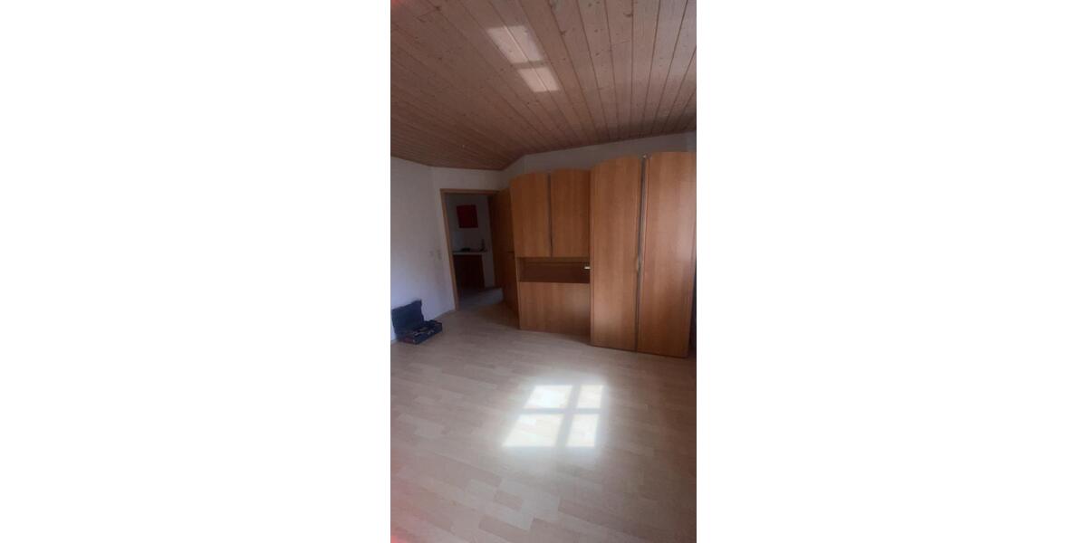 Dachgeschoßwohnung Emskirchen - 3 Zimmer, 105 m&sup2;, 750&euro; | Angebot:24271606