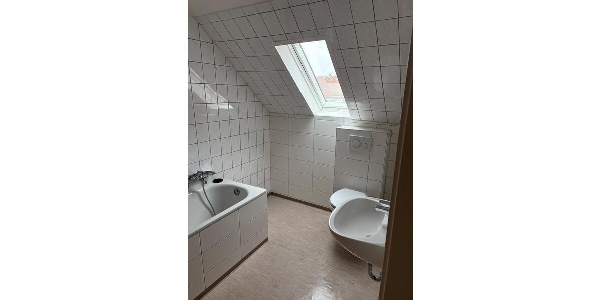 Dachgeschoßwohnung Altdorf bei Nürnberg - 3 Zimmer, 68 m&sup2;, 1.030&euro; | Angebot:24784784