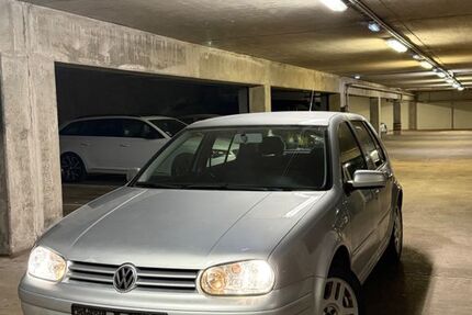 VW Golf 206.000 km 1.250 &euro; Nürnberg 90473