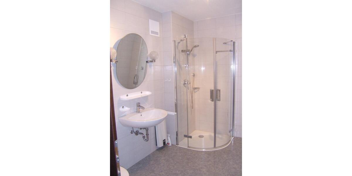 Erdgeschoßwohnung Nürnberg Schnepfenreuth - 2.5 Zimmer, 70 m&sup2;, 900&euro; | Angebot:25397704