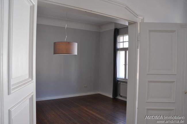 Etagenwohnung Nürnberg Gleißhammer - 6 Zimmer, 160 m&sup2;, 1.490&euro; | Angebot:25896001