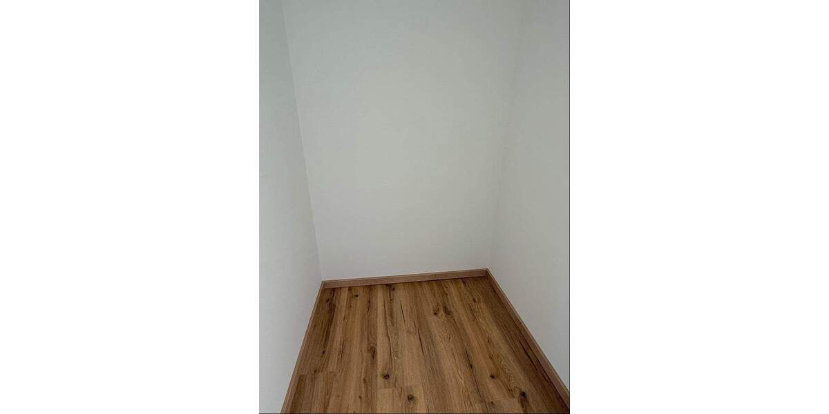 Etagenwohnung Roßtal - 3 Zimmer, 94 m&sup2;, 479.000&euro; | Angebot:25732102