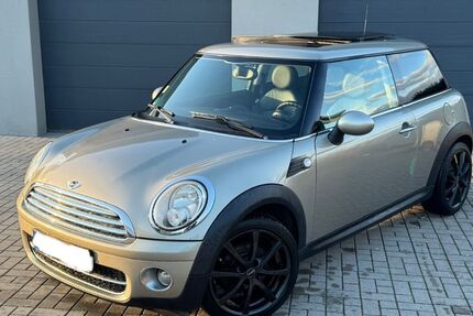 Mini Cooper D 203.840 km 3.990 &euro; Nürnberg 90443