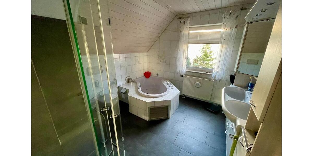 Einfamilienhaus Eckental - 6 Zimmer, 250 m&sup2;, 990.000&euro; | Angebot:24908846