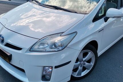 Toyota Prius 146.000 km 7.999 &euro; Fürth 90762