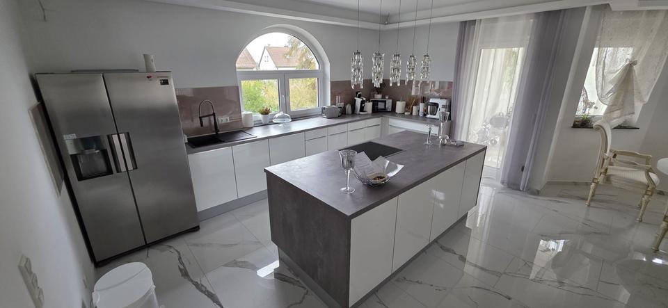 Etagenwohnung Fürth Atzenhof - 3 Zimmer, 110 m&sup2;, 2.300&euro; | Angebot:24370177