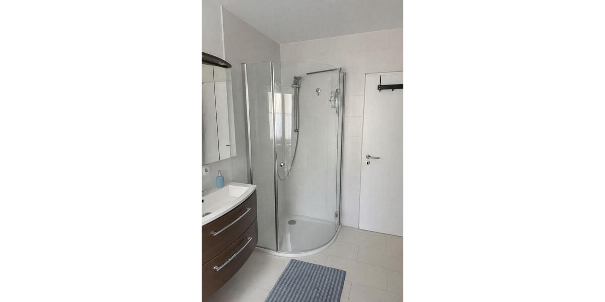 Hochparterre Baiersdorf - 3 Zimmer, 80 m&sup2;, 1.350&euro; | Angebot:25961696