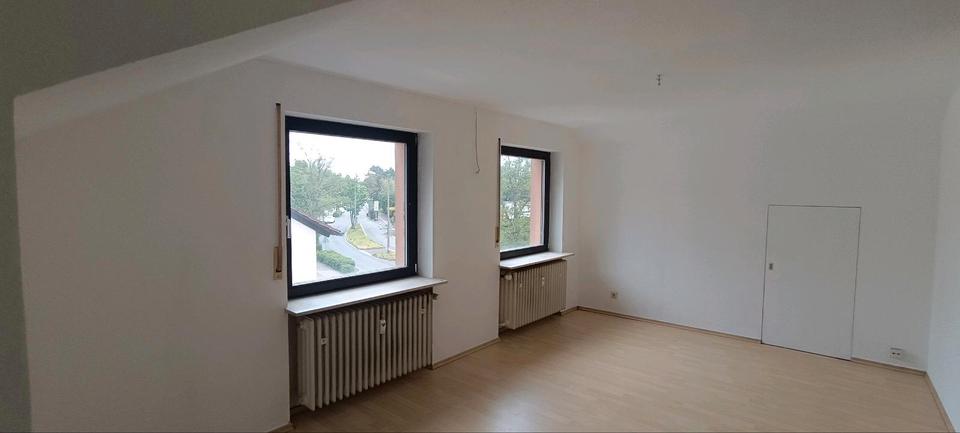 Dachgeschoßwohnung Erlangen Alterlangen - 3 Zimmer, 65 m&sup2;, 880&euro; | Angebot:26004621