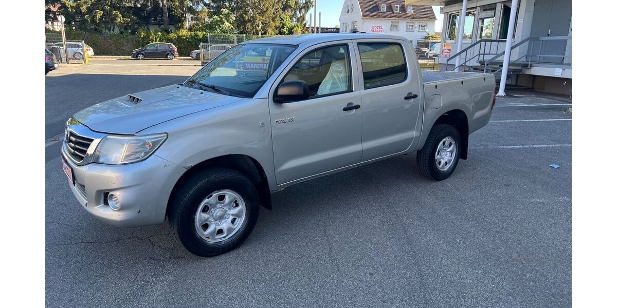 Toyota Hilux 270.000 km 10.999 &euro; Nürnberg 90439