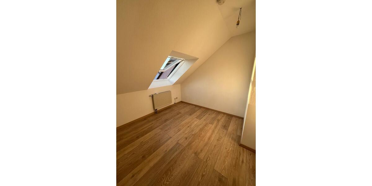 Dachgeschoßwohnung Höchstadt an der Aisch - 2.5 Zimmer, 63 m&sup2;, 630&euro; | Angebot:27631077