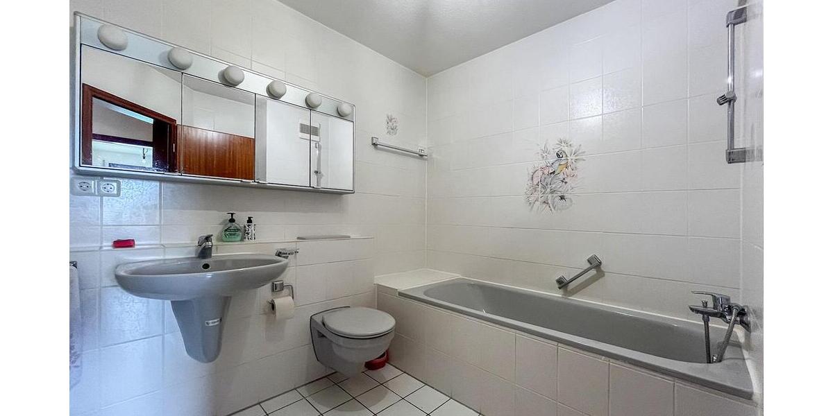 Freistehende Wohnung mit großem Balkon! - 3- Nürnberg 10809564000 | Angebot:26060687