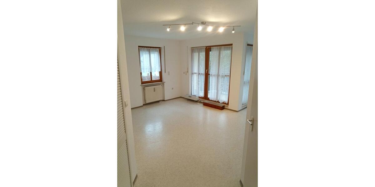 Etagenwohnung Wendelstein - 1 Zimmer, 33 m&sup2;, 365&euro; | Angebot:25329667