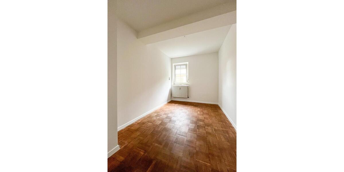 Großzügige Wohnung mit 2 Balkonen! - 3- Gräfenberg 10809474132 | Angebot:24410054