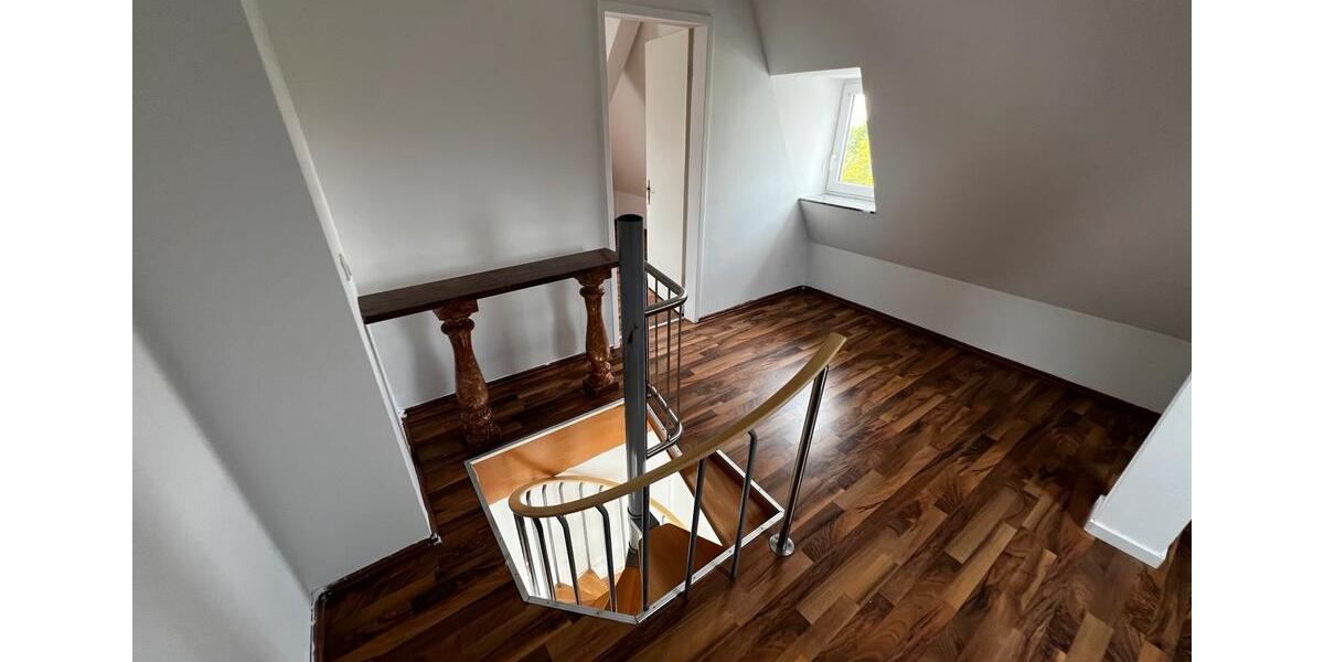 Maisonettenwohnung Nürnberg Gibitzenhof - 5 Zimmer, 90 m&sup2;, 1.600&euro; | Angebot:26624088