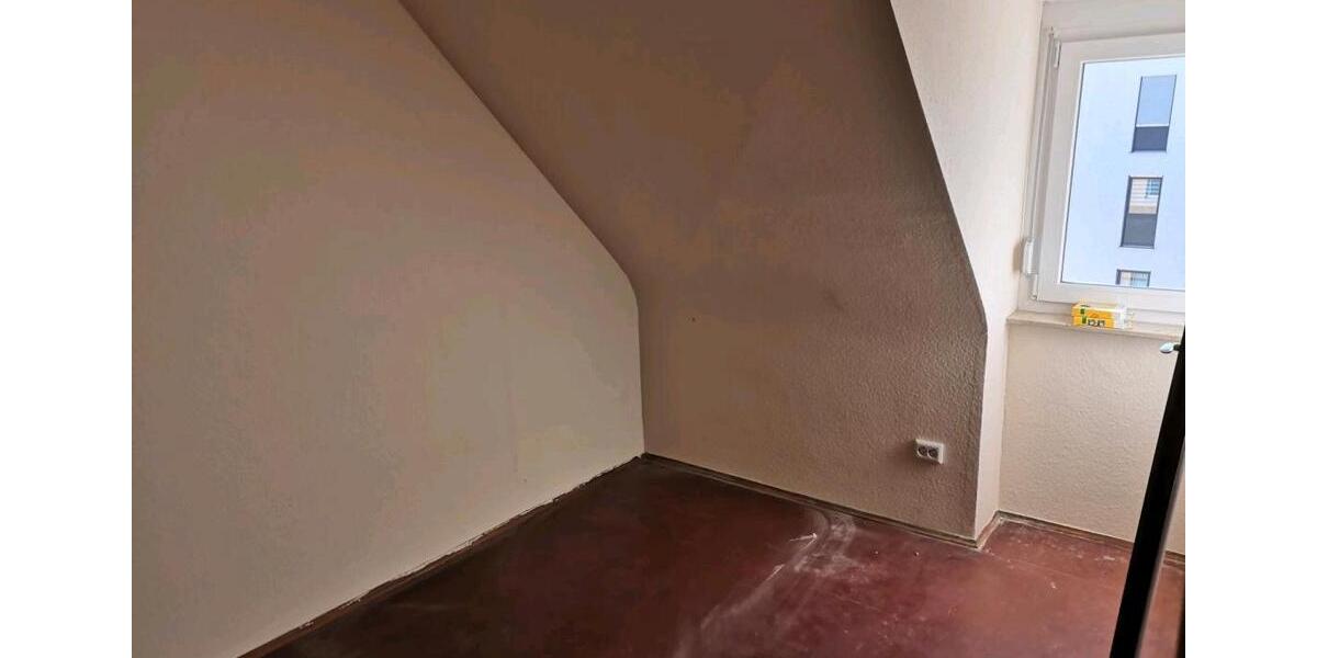Dachgeschoßwohnung Nürnberg Gärten bei Wöhrd - 2 Zimmer, 42 m&sup2;, 140.000&euro; | Angebot:25712913