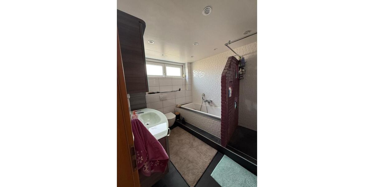 Reihenhaus Zirndorf - 4 Zimmer, 130 m&sup2;, 679.000&euro; | Angebot:25049648