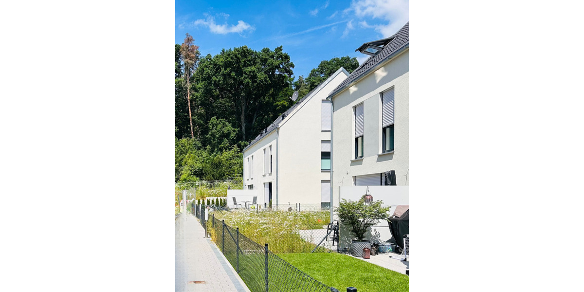 Reihenmittelhaus Nürnberg Lohhof - 5 Zimmer, 121 m&sup2;, 690.000&euro; | Angebot:25998247