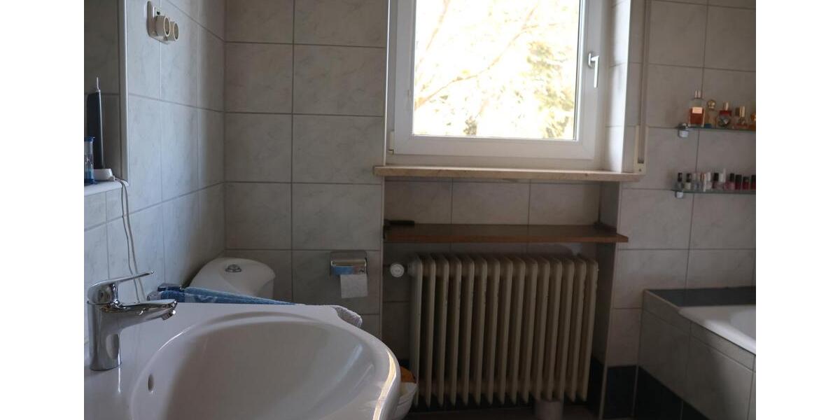 Mehrfamilienhaus, Wohnhaus Möhrendorf - 6.5 Zimmer, 198 m&sup2;, 2.400&euro; | Angebot:26306262