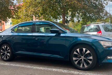 Skoda Superb 195.500 km 14.800 &euro; Nürnberg 90478