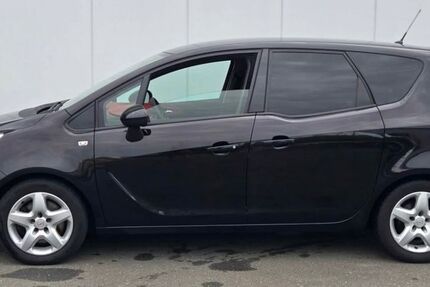 Opel Meriva 154.000 km 2.400 &euro; Fürth 90766