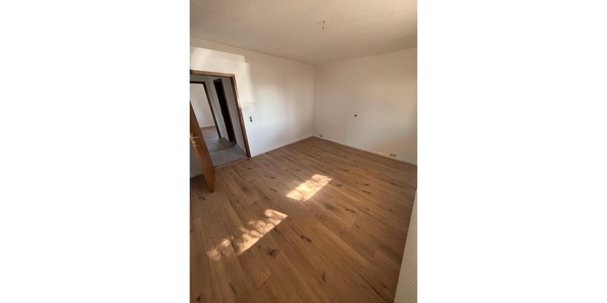 Mehrfamilienhaus, Wohnhaus Gräfenberg - 9 Zimmer, 230 m&sup2;, 669.000&euro; | Angebot:24853313