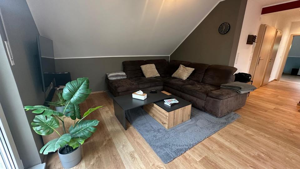 Dachgeschoßwohnung Schwabach - 3 Zimmer, 80 m&sup2;, 1.020&euro; | Angebot:25925057