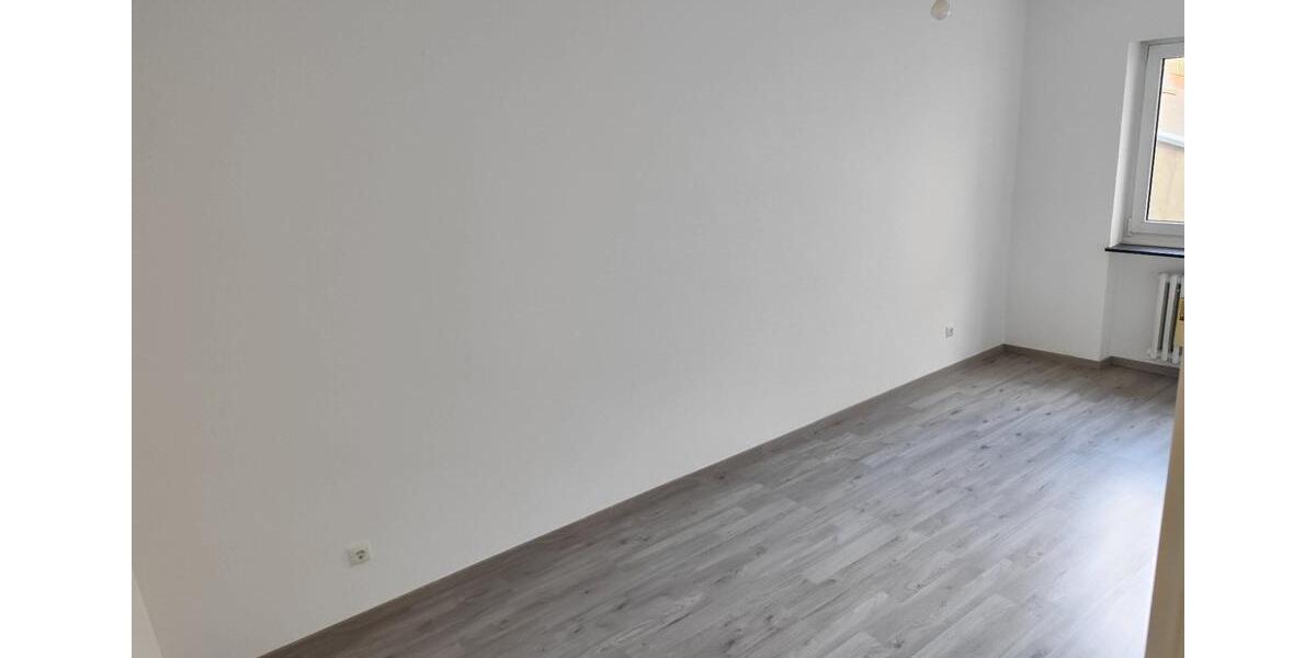 Etagenwohnung Nürnberg Hasenbuck - 3 Zimmer, 76 m&sup2;, 1.000&euro; | Angebot:26494708
