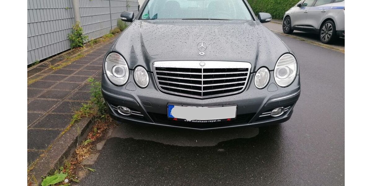 Mercedes-Benz E 280 210.000 km 5.590 &euro; Nürnberg 90431