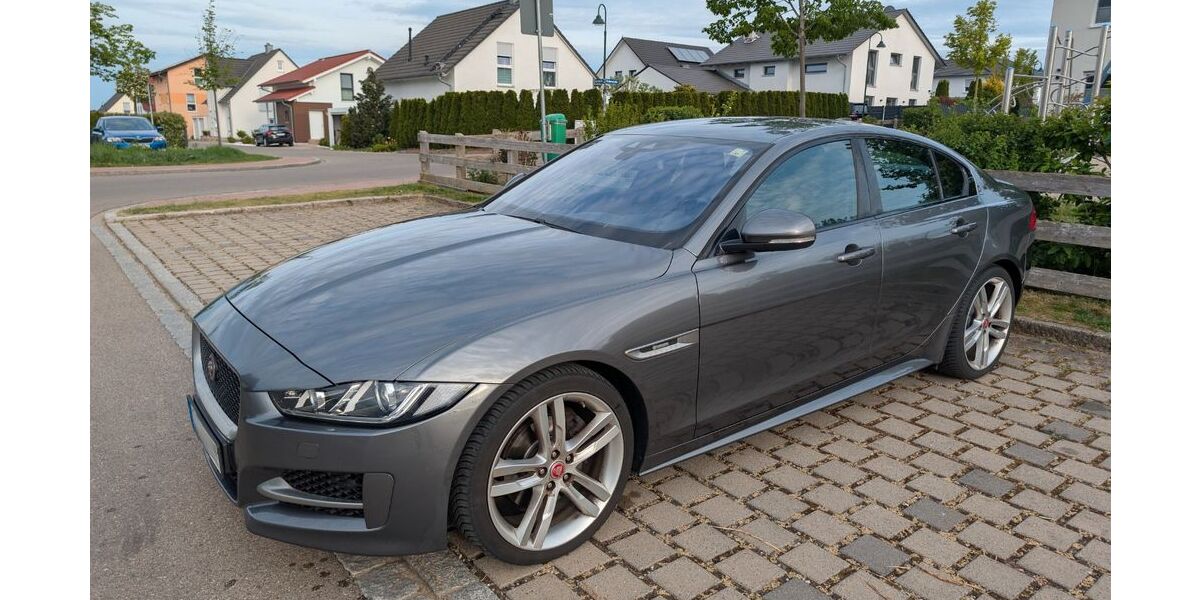 Jaguar XE 158.800 km 8.900 &euro; Wilhermsdorf 91452