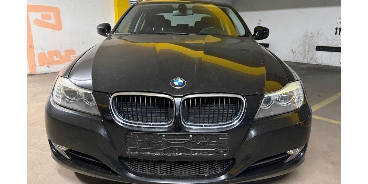 BMW 318 124.333 km 5.900 &euro; Nürnberg 90449
