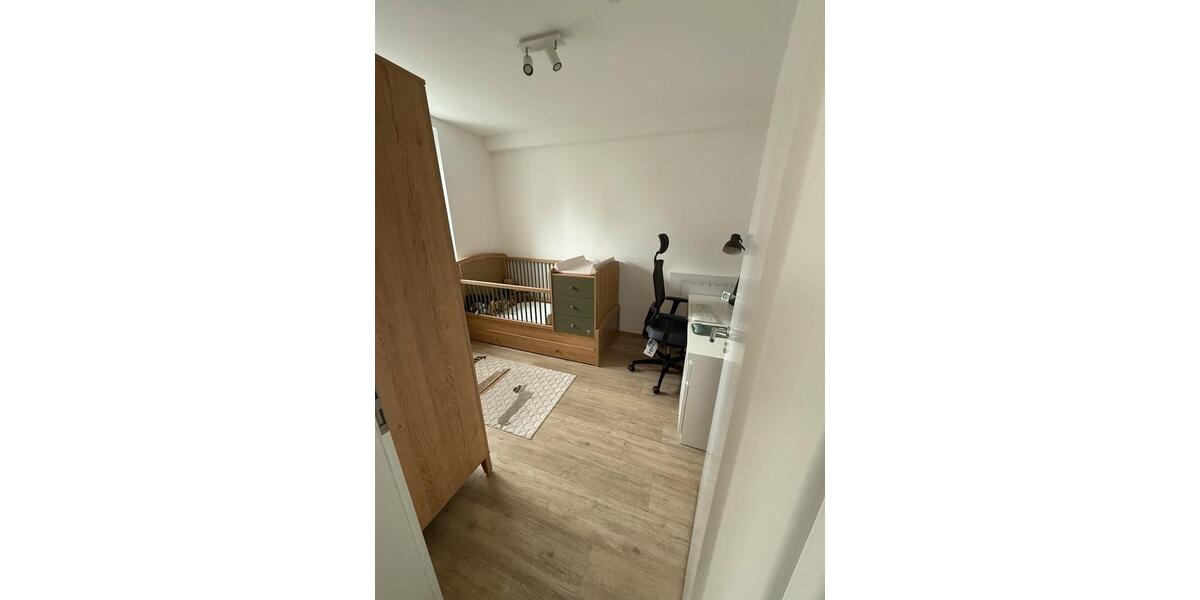 Etagenwohnung Nürnberg Eberhardshof - 3.5 Zimmer, 90 m&sup2;, 1.400&euro; | Angebot:25099871