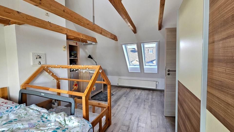 Dachgeschoßwohnung Nürnberg Gibitzenhof - 3 Zimmer, 99 m&sup2;, 369.000&euro; | Angebot:25948090