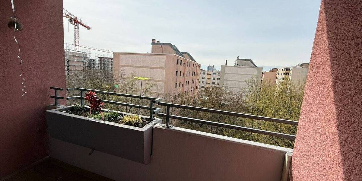 Etagenwohnung Nürnberg Großreuth b Schweinau - 3 Zimmer, 83 m&sup2;, 1.100&euro; | Angebot:25971192