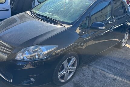 Toyota Auris 259.000 km 3.250 &euro; Fürth 90763