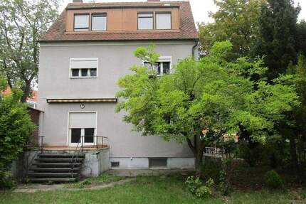 Haus Nürnberg Schweinau - 7 Zimmer, 173 m&sup2;, 669.000&euro; | Angebot:25704396