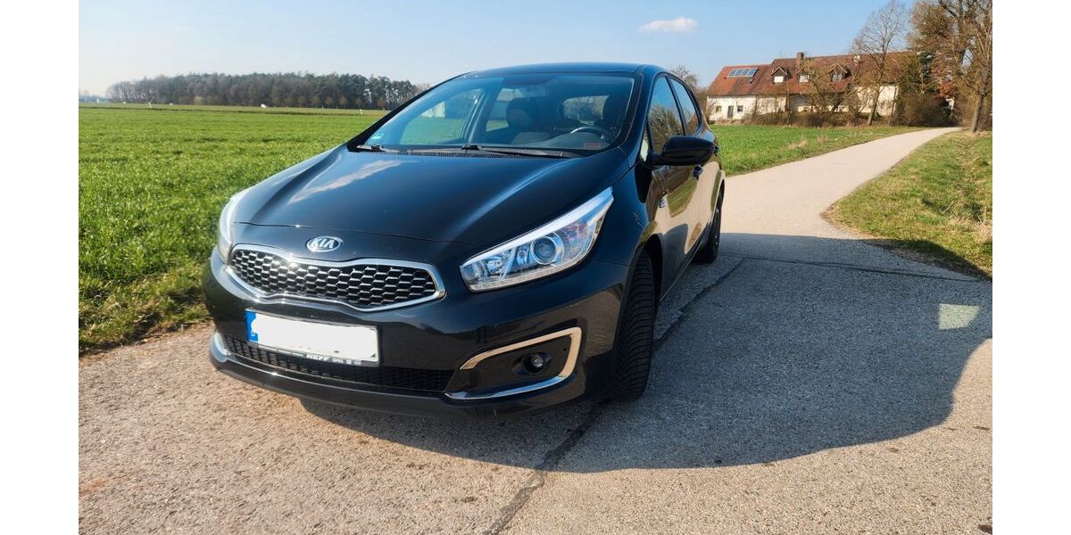 Kia ceed / Ceed 99.500 km 7.990 &euro; Windsbach 91575