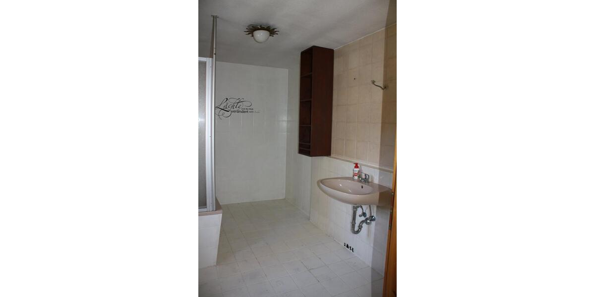 Etagenwohnung Fürth Atzenhof - 5 Zimmer, 145 m&sup2;, 1.380&euro; | Angebot:27596821