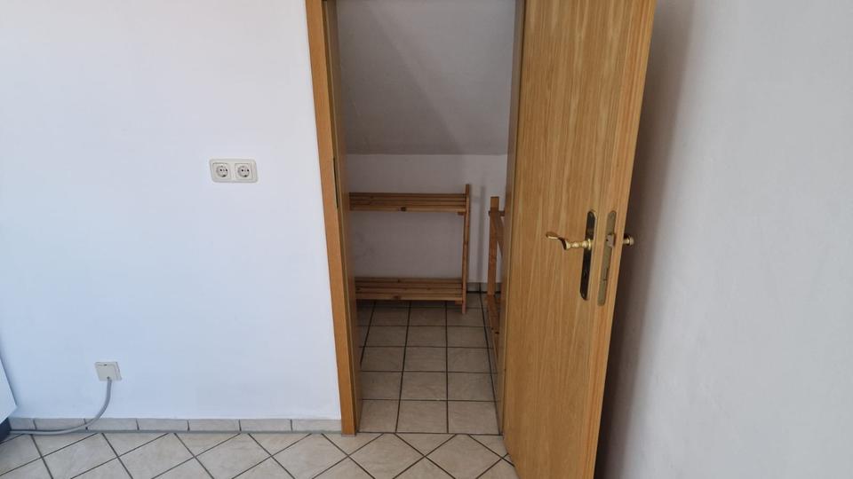 Dachgeschoßwohnung Forchheim - 1 Zimmer, 41 m&sup2;, 590&euro; | Angebot:26007878