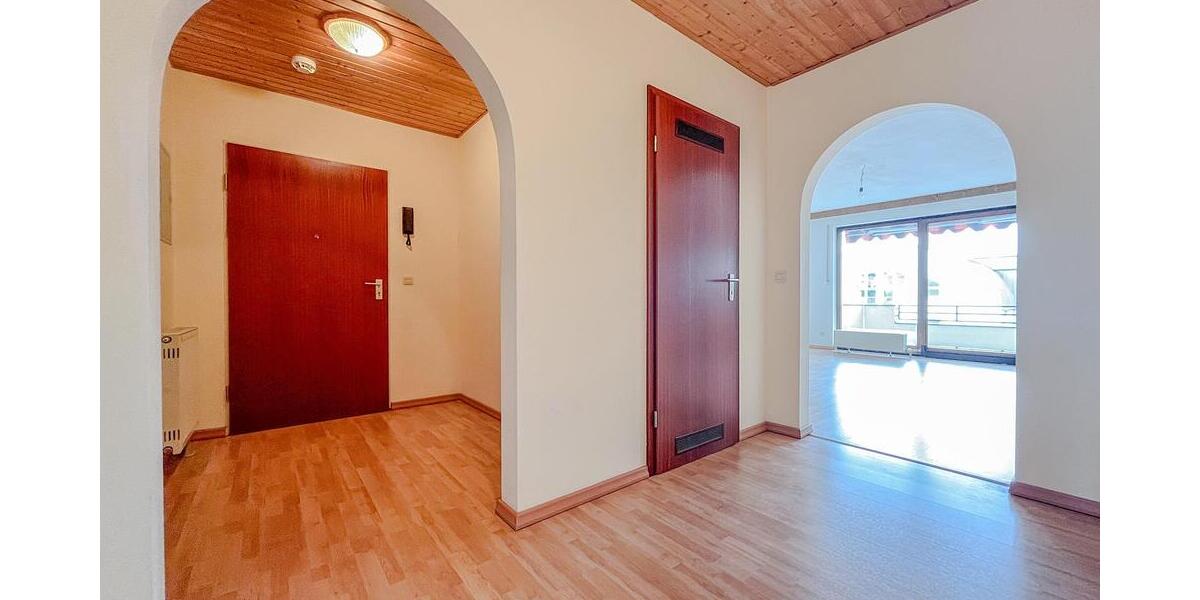 Freistehende Wohnung mit großem Balkon! - 3- Nürnberg 10809564000 | Angebot:26060687