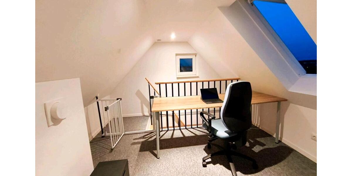 Dachgeschoßwohnung Aurachtal - 3.5 Zimmer, 73 m&sup2;, 900&euro; | Angebot:25289075