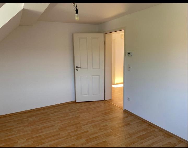 Dachgeschoßwohnung Nürnberg Holzheim - 2 Zimmer, 46 m&sup2;, 770&euro; | Angebot:25642038