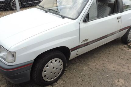 Opel Corsa 125.163 km 1.000 &euro; Zirndorf 90513