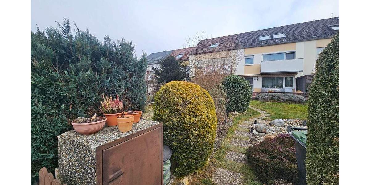 Reihenmittelhaus Nürnberg Gaulnhofen - 5 Zimmer, 149 m&sup2;, 565.000&euro; | Angebot:25899483