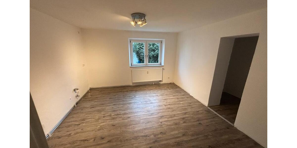 Erdgeschoßwohnung Büchenbach - 2 Zimmer, 81 m&sup2;, 800&euro; | Angebot:24962185