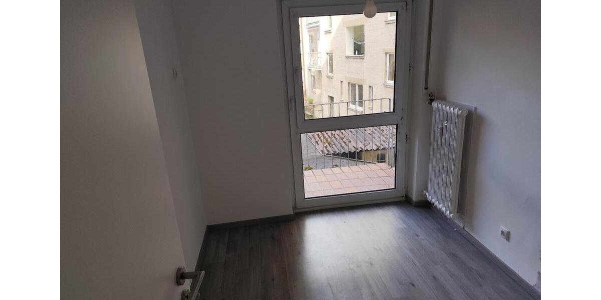 Etagenwohnung Nürnberg Hasenbuck - 3 Zimmer, 76 m&sup2;, 1.000&euro; | Angebot:26494708