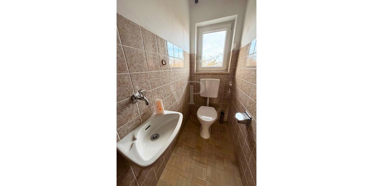 Etagenwohnung Neustadt an der Aisch - 5.5 Zimmer, 120 m&sup2;, 900&euro; | Angebot:25215765