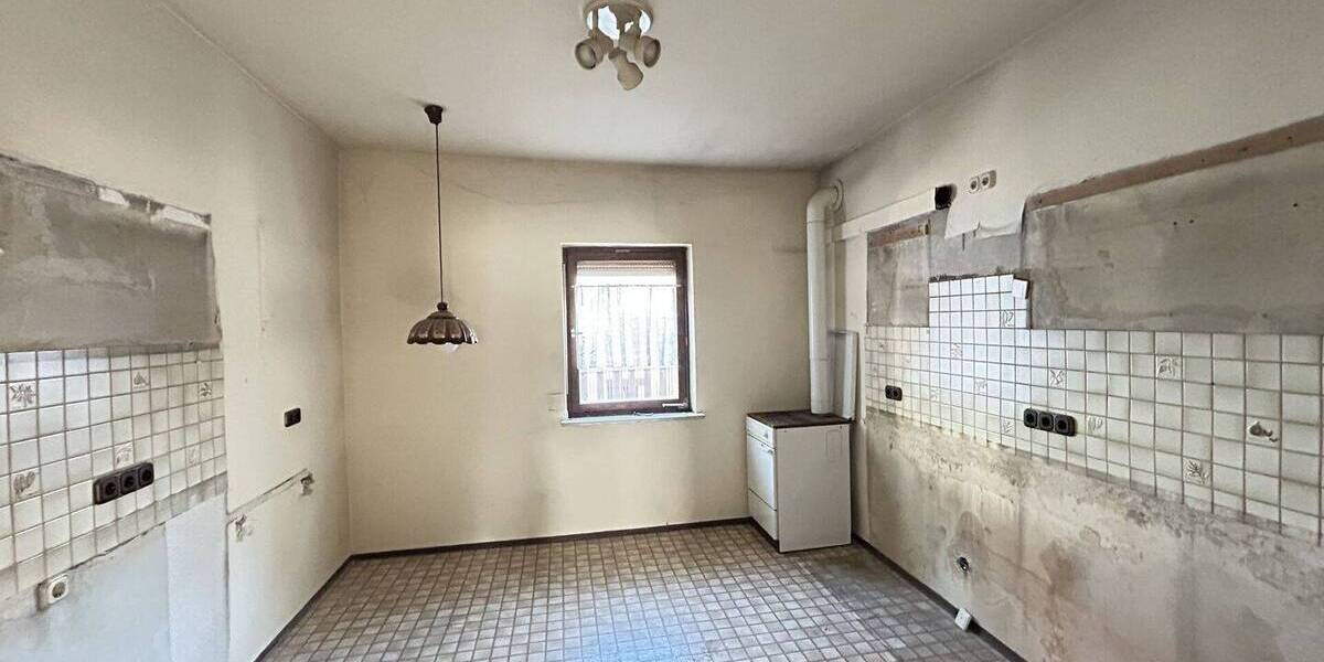 Mehrfamilienhaus, Wohnhaus Erlangen / Frauenaurach Frauenaurach - 8 Zimmer, 236 m&sup2;, 287.000&euro; | Angebot:25701559